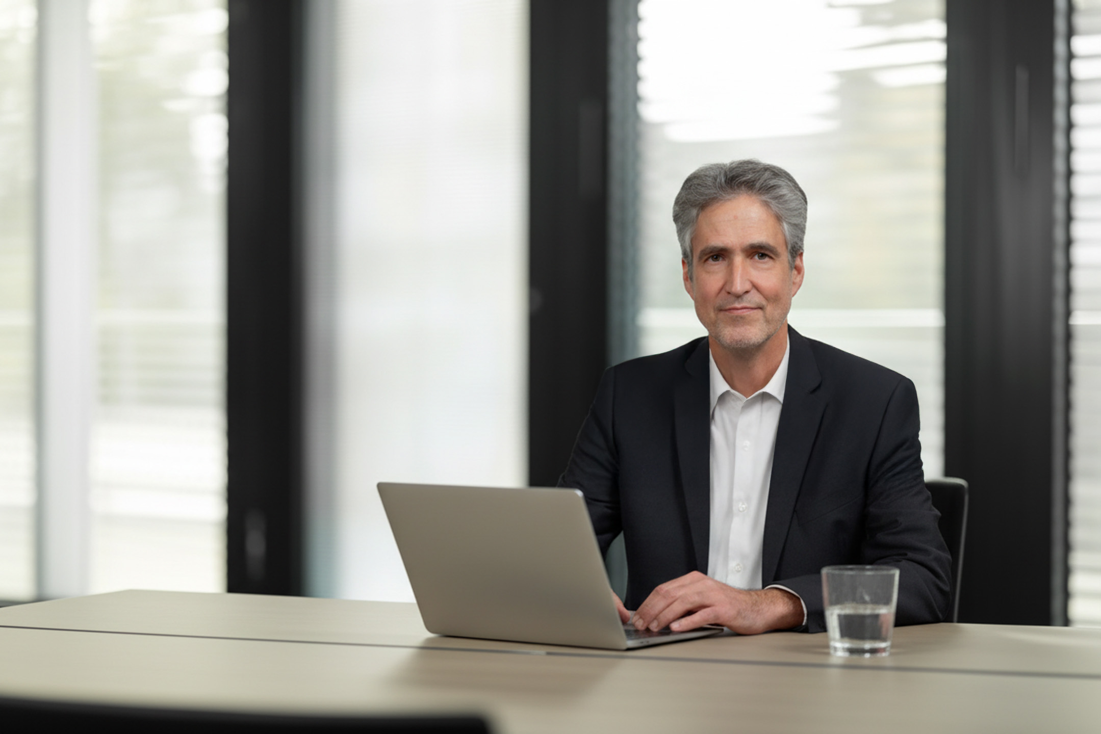 Dr. Florian Kirchhof